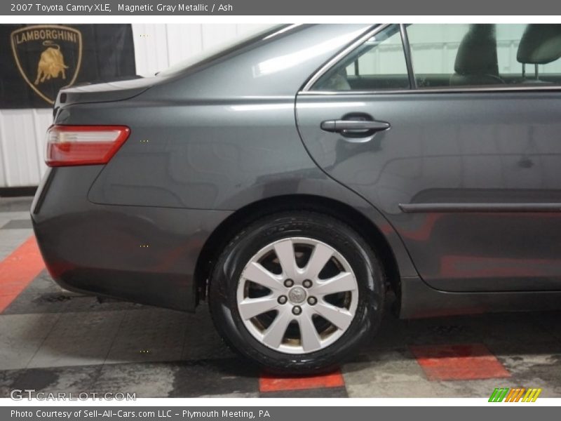 Magnetic Gray Metallic / Ash 2007 Toyota Camry XLE