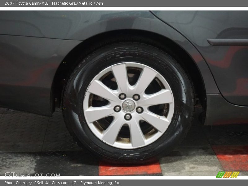 Magnetic Gray Metallic / Ash 2007 Toyota Camry XLE