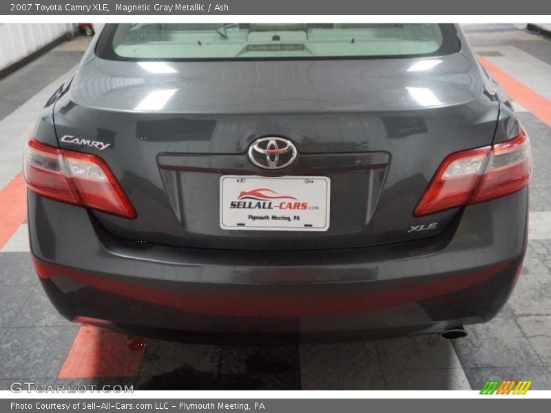 Magnetic Gray Metallic / Ash 2007 Toyota Camry XLE