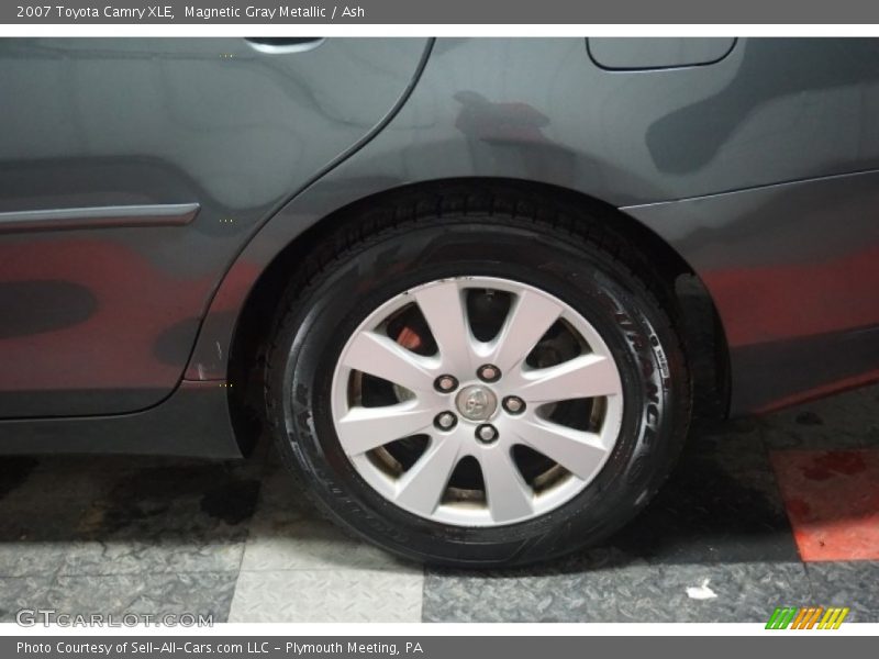 Magnetic Gray Metallic / Ash 2007 Toyota Camry XLE