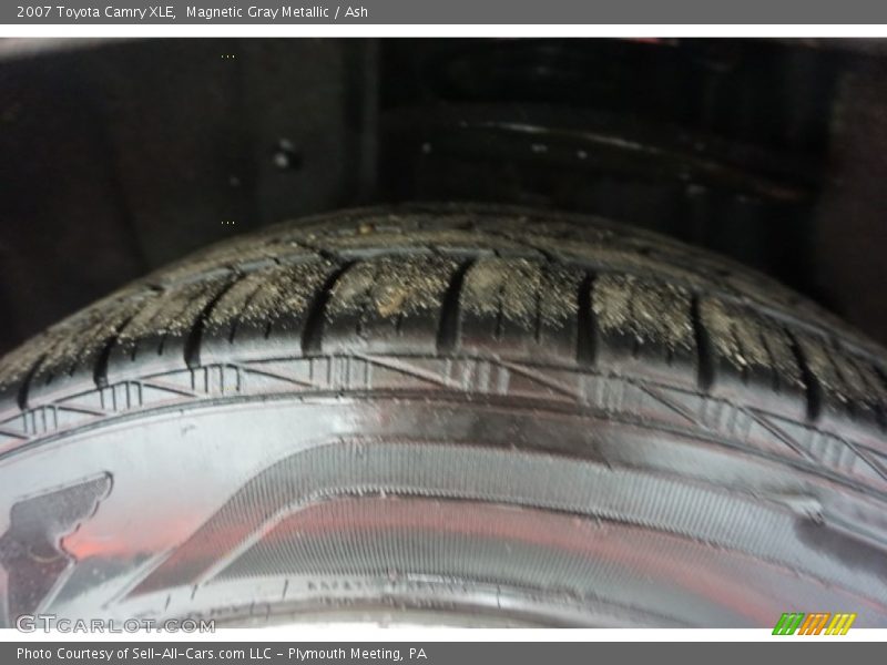 Magnetic Gray Metallic / Ash 2007 Toyota Camry XLE