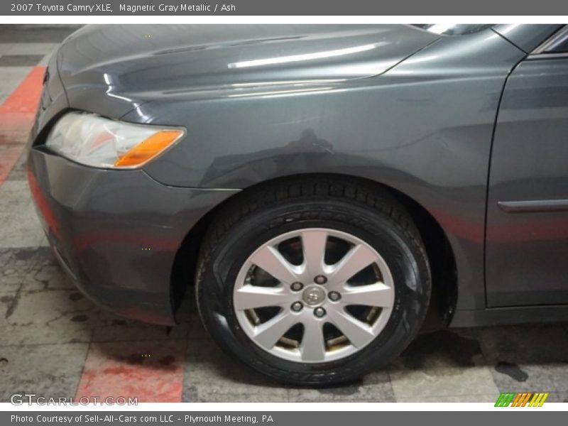 Magnetic Gray Metallic / Ash 2007 Toyota Camry XLE
