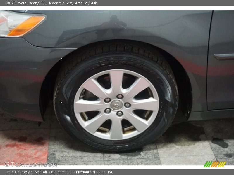 Magnetic Gray Metallic / Ash 2007 Toyota Camry XLE