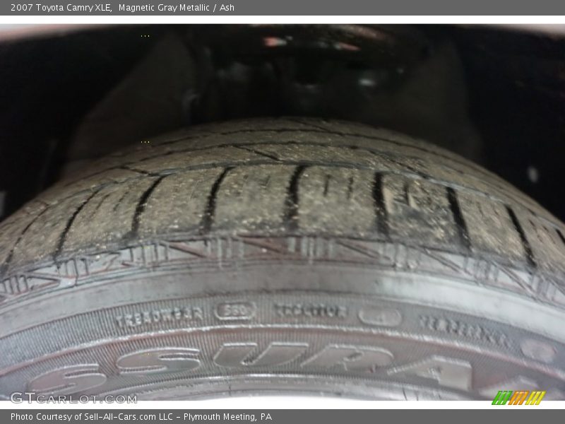Magnetic Gray Metallic / Ash 2007 Toyota Camry XLE