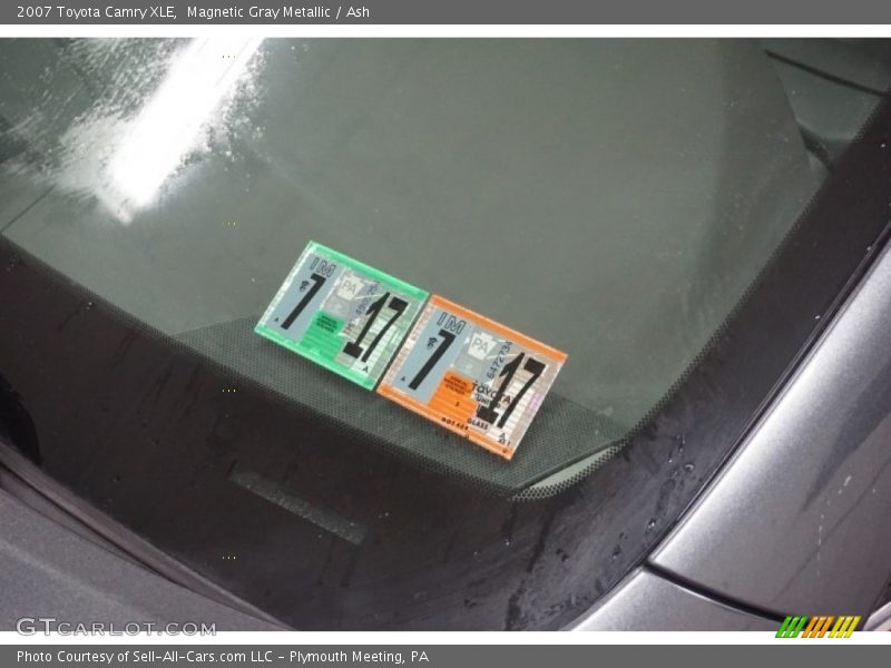 Magnetic Gray Metallic / Ash 2007 Toyota Camry XLE