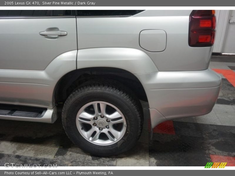 Silver Pine Metallic / Dark Gray 2005 Lexus GX 470