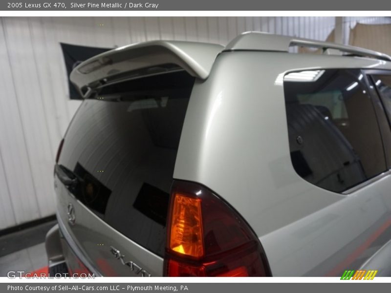 Silver Pine Metallic / Dark Gray 2005 Lexus GX 470