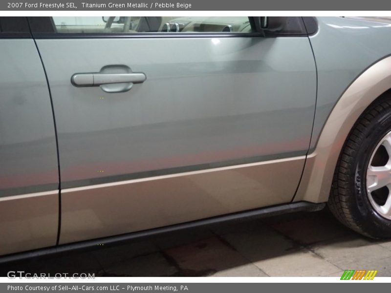 Titanium Green Metallic / Pebble Beige 2007 Ford Freestyle SEL