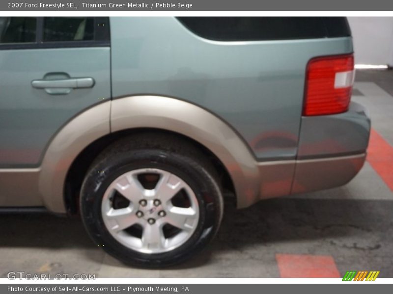 Titanium Green Metallic / Pebble Beige 2007 Ford Freestyle SEL