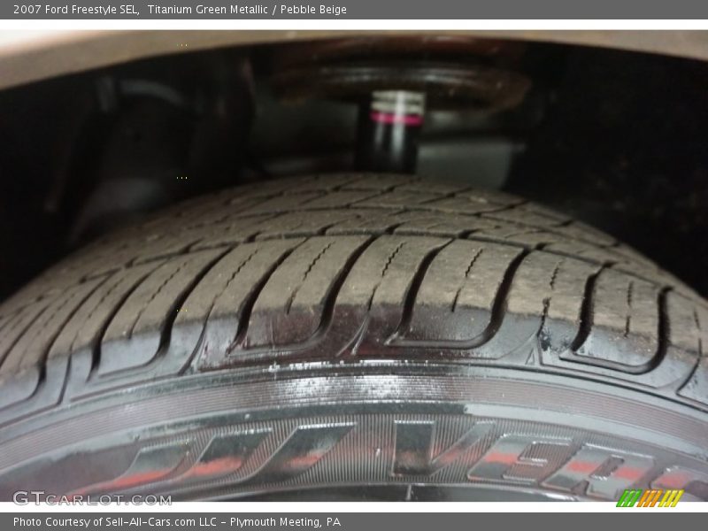 Titanium Green Metallic / Pebble Beige 2007 Ford Freestyle SEL