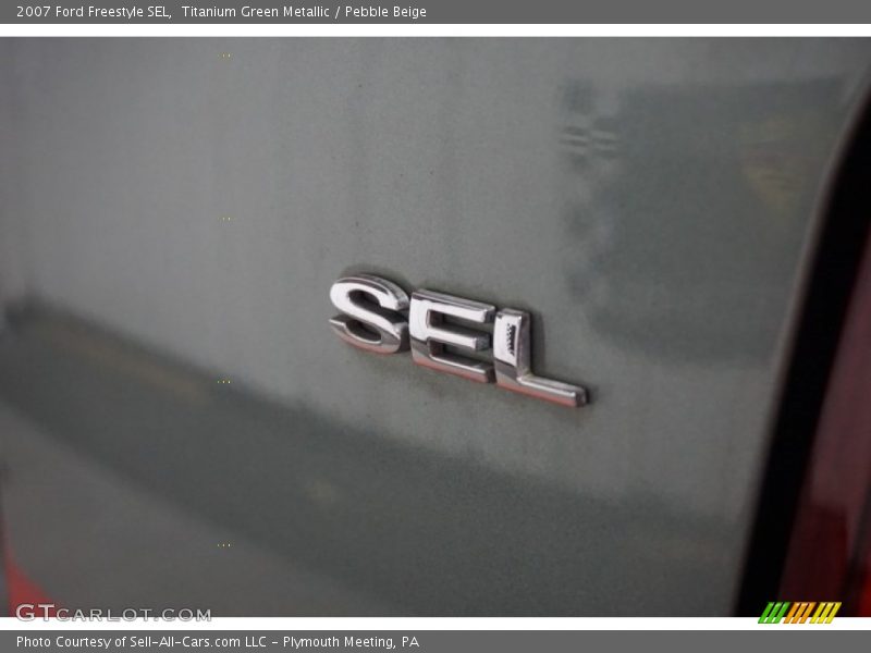 Titanium Green Metallic / Pebble Beige 2007 Ford Freestyle SEL