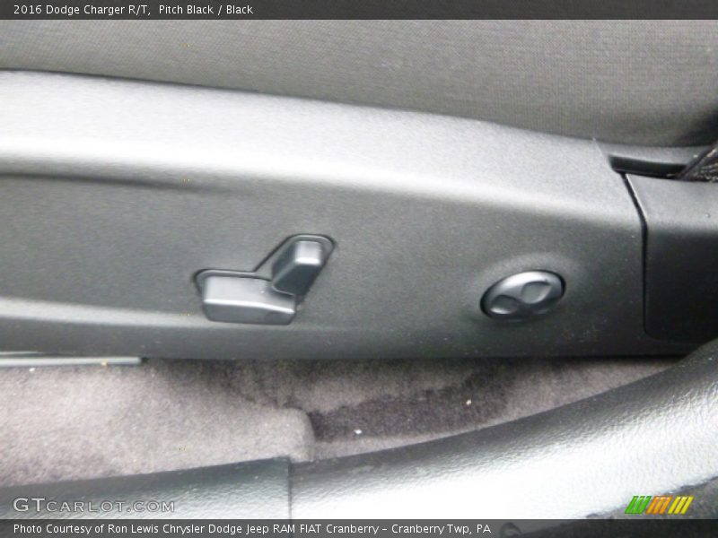 Pitch Black / Black 2016 Dodge Charger R/T