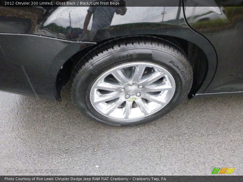 Gloss Black / Black/Light Frost Beige 2012 Chrysler 300 Limited