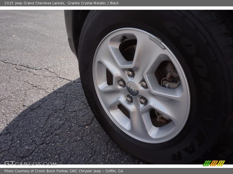 Granite Crystal Metallic / Black 2015 Jeep Grand Cherokee Laredo