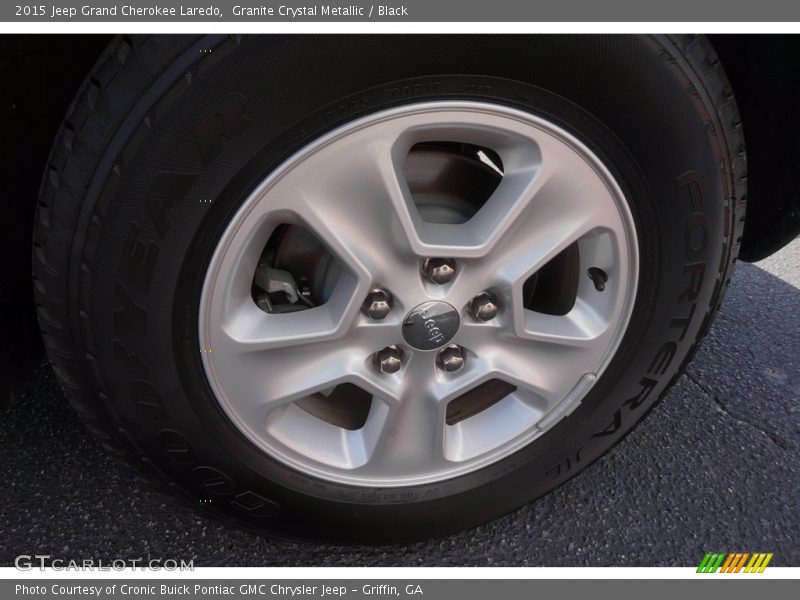 Granite Crystal Metallic / Black 2015 Jeep Grand Cherokee Laredo