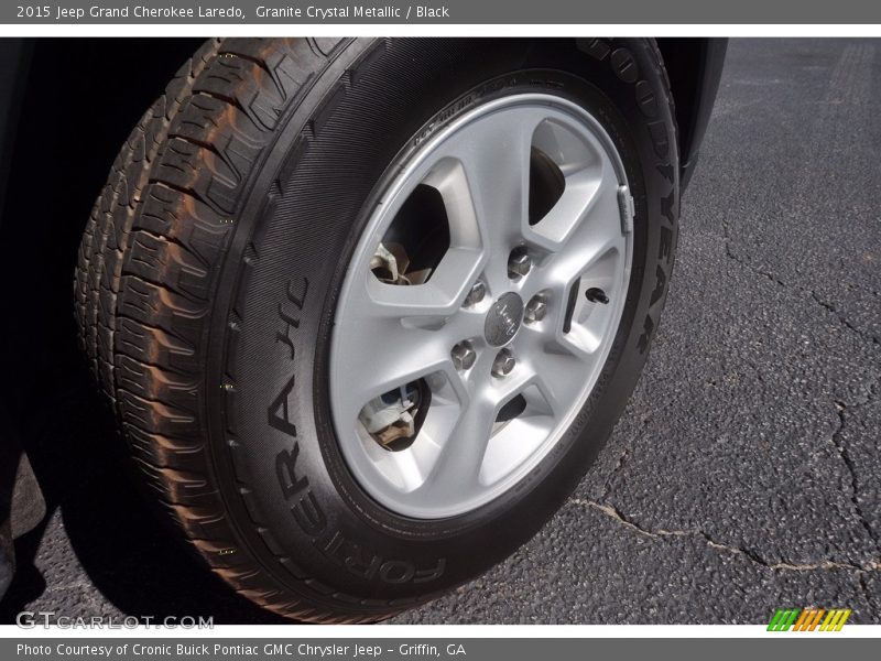 Granite Crystal Metallic / Black 2015 Jeep Grand Cherokee Laredo
