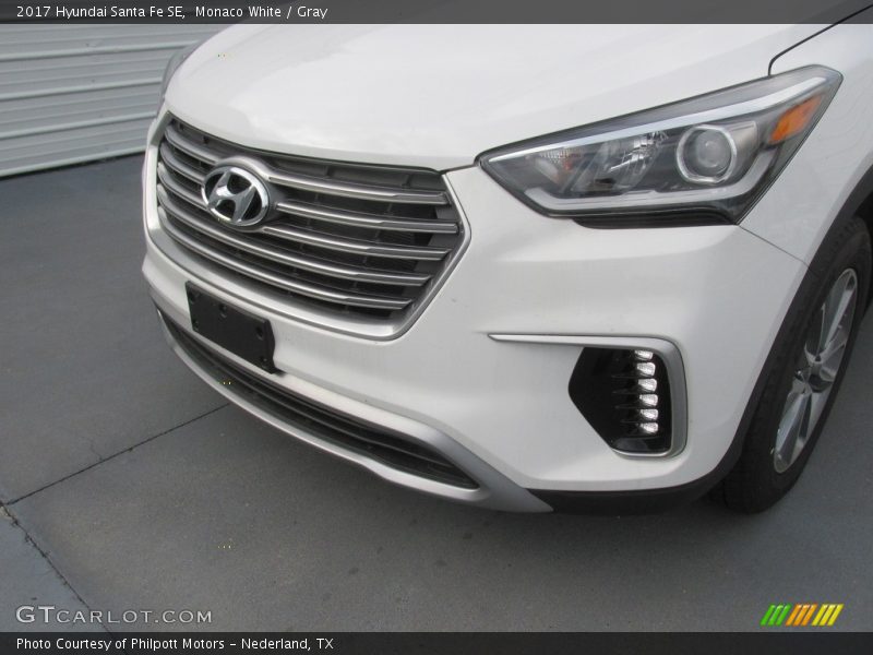 Monaco White / Gray 2017 Hyundai Santa Fe SE