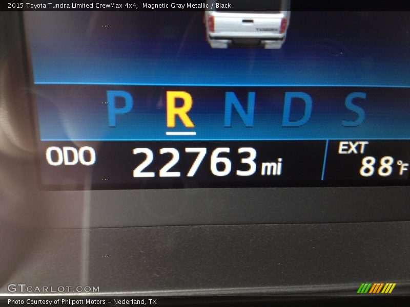 Magnetic Gray Metallic / Black 2015 Toyota Tundra Limited CrewMax 4x4