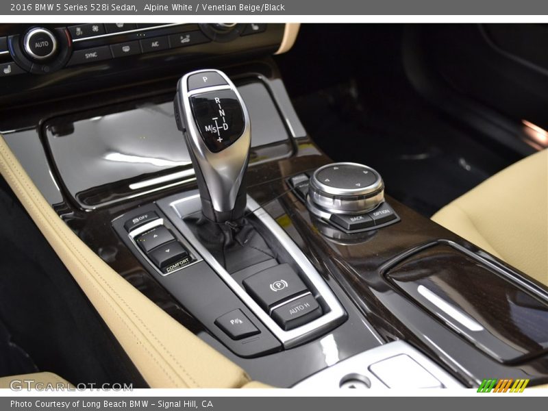 Alpine White / Venetian Beige/Black 2016 BMW 5 Series 528i Sedan