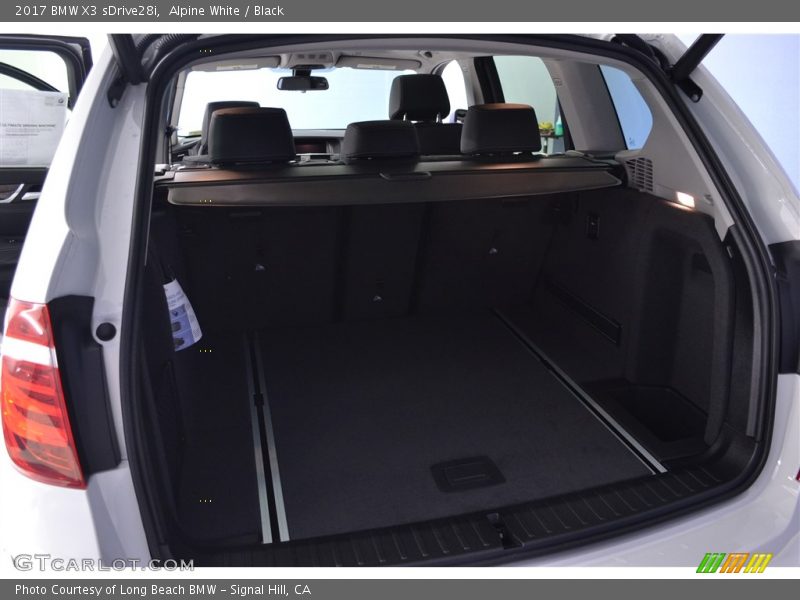 Alpine White / Black 2017 BMW X3 sDrive28i