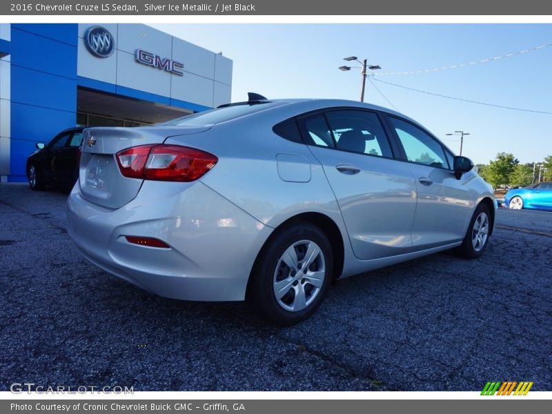 Silver Ice Metallic / Jet Black 2016 Chevrolet Cruze LS Sedan