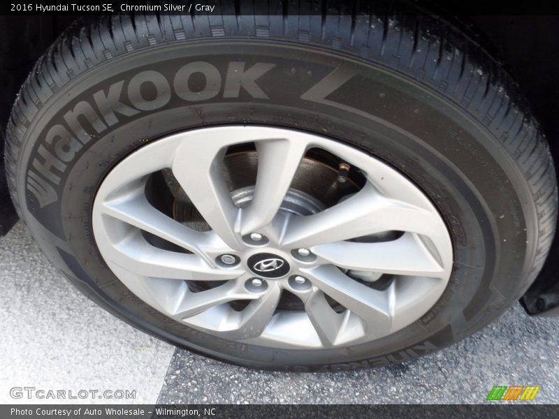 Chromium Silver / Gray 2016 Hyundai Tucson SE