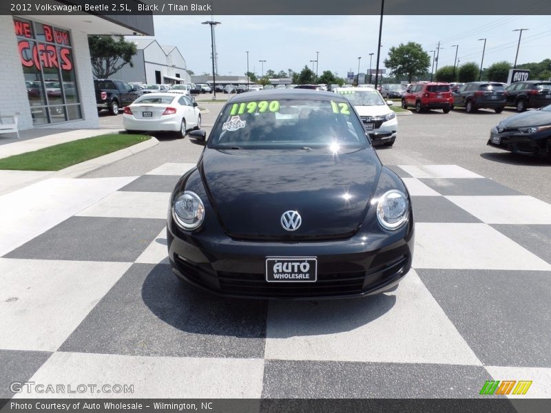 Black / Titan Black 2012 Volkswagen Beetle 2.5L