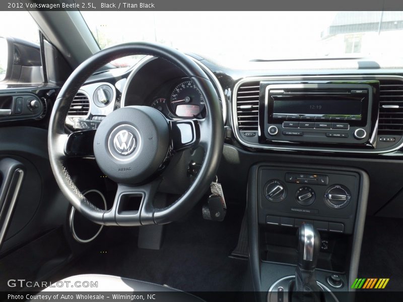 Black / Titan Black 2012 Volkswagen Beetle 2.5L