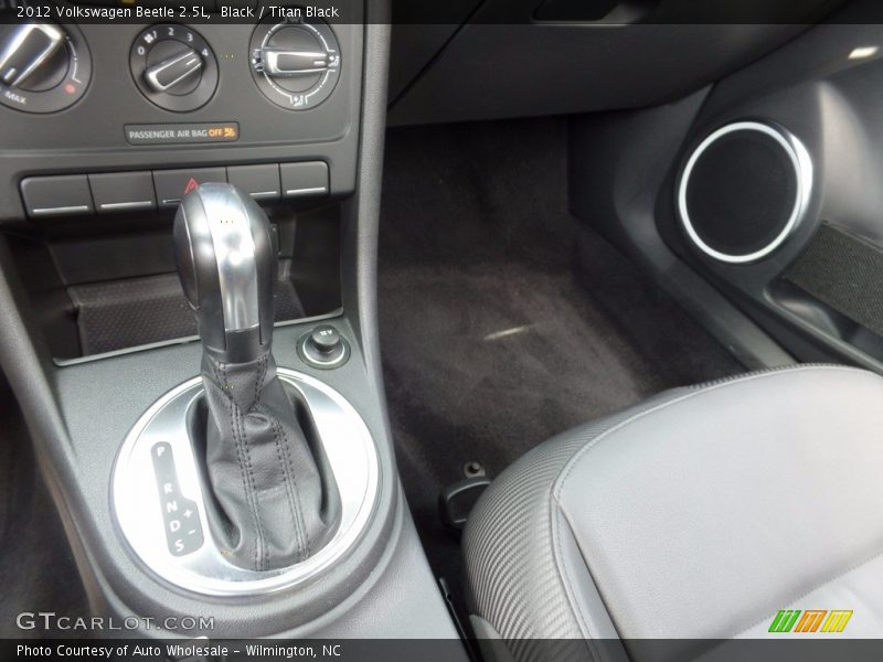 Black / Titan Black 2012 Volkswagen Beetle 2.5L