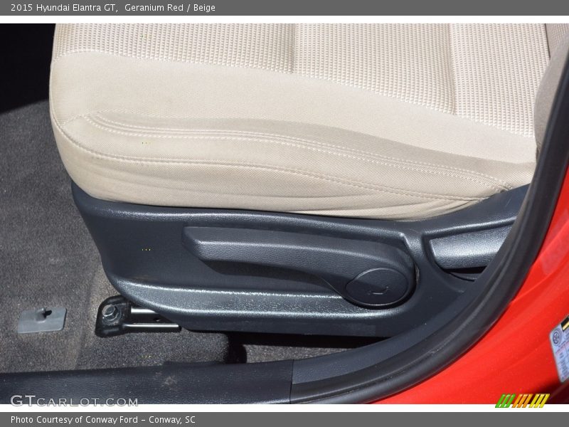 Geranium Red / Beige 2015 Hyundai Elantra GT