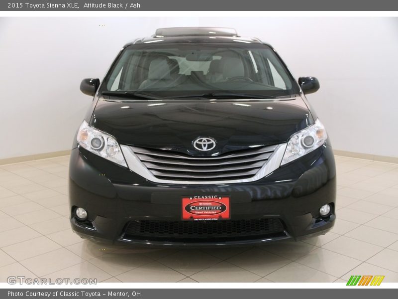 Attitude Black / Ash 2015 Toyota Sienna XLE