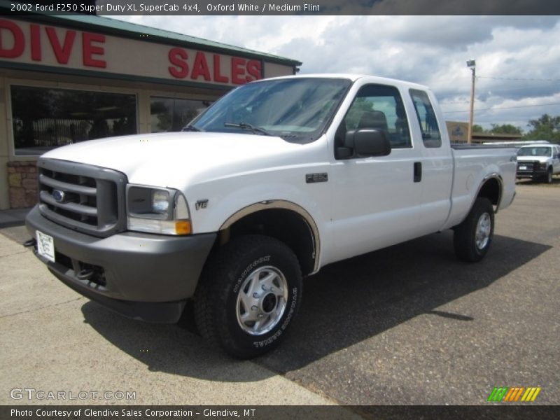 Oxford White / Medium Flint 2002 Ford F250 Super Duty XL SuperCab 4x4