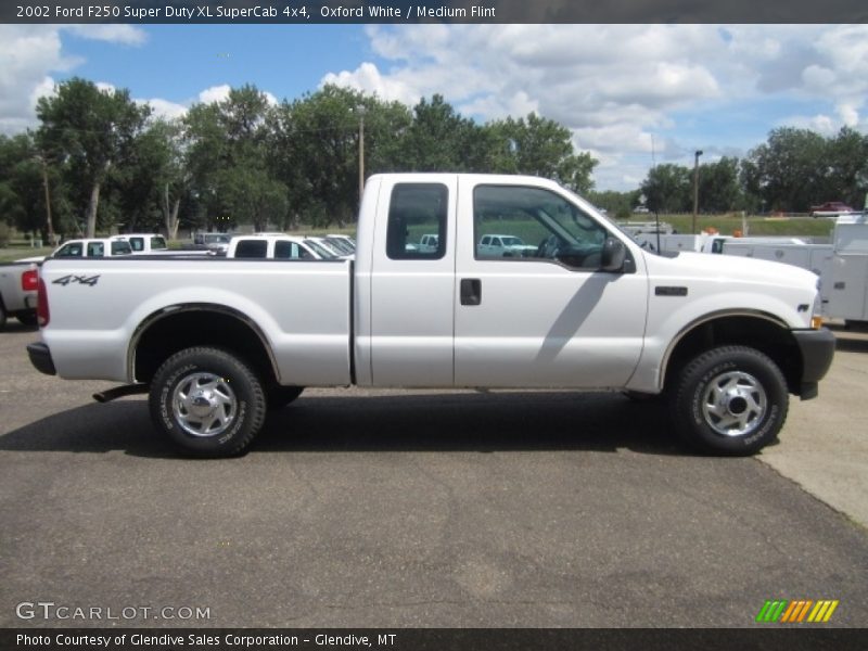 Oxford White / Medium Flint 2002 Ford F250 Super Duty XL SuperCab 4x4