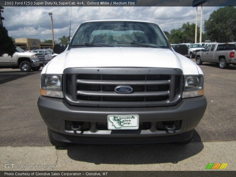 Oxford White / Medium Flint 2002 Ford F250 Super Duty XL SuperCab 4x4