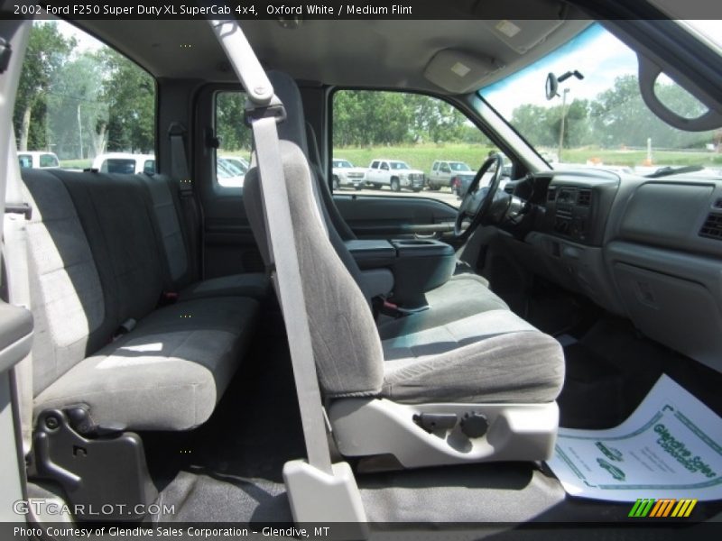 Oxford White / Medium Flint 2002 Ford F250 Super Duty XL SuperCab 4x4