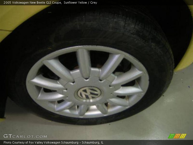 Sunflower Yellow / Grey 2005 Volkswagen New Beetle GLS Coupe