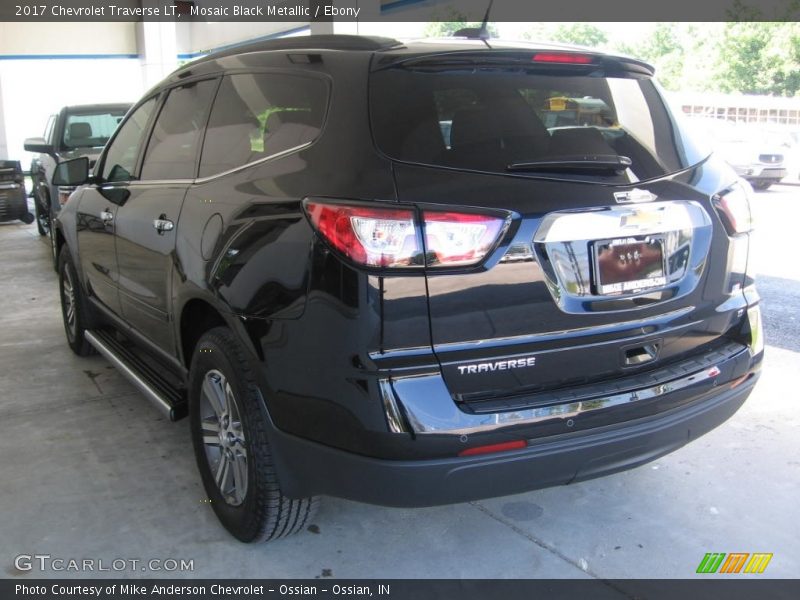 Mosaic Black Metallic / Ebony 2017 Chevrolet Traverse LT