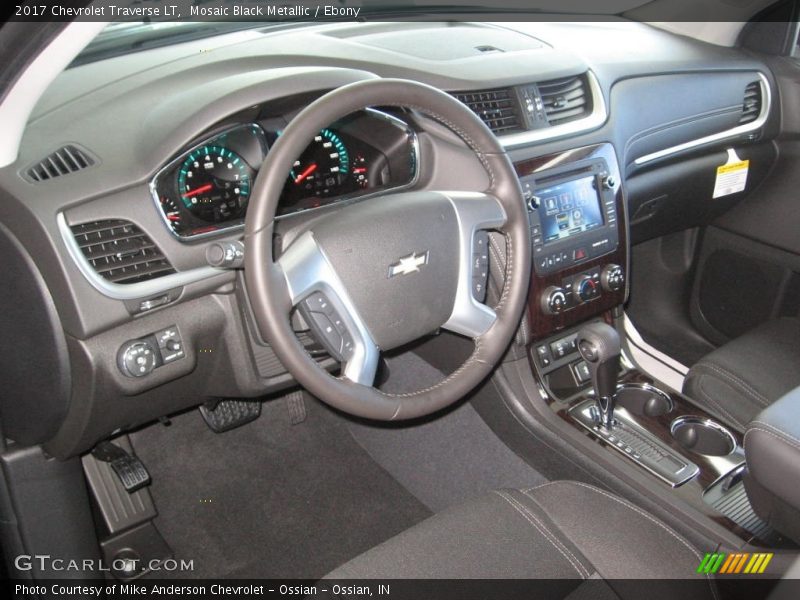 Mosaic Black Metallic / Ebony 2017 Chevrolet Traverse LT