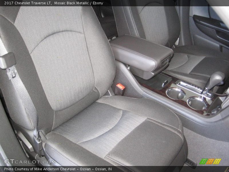 Mosaic Black Metallic / Ebony 2017 Chevrolet Traverse LT