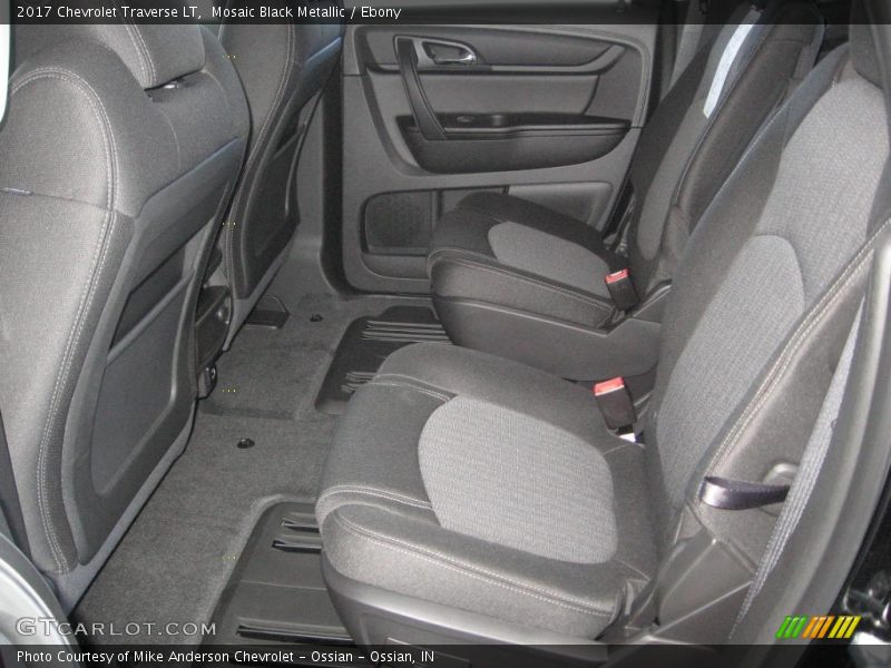 Mosaic Black Metallic / Ebony 2017 Chevrolet Traverse LT