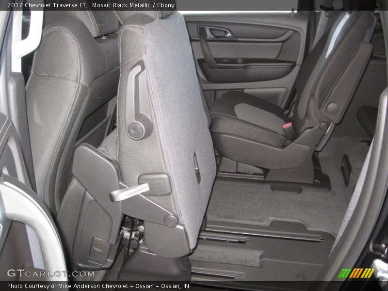 Mosaic Black Metallic / Ebony 2017 Chevrolet Traverse LT
