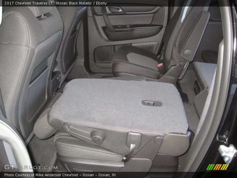 Mosaic Black Metallic / Ebony 2017 Chevrolet Traverse LT