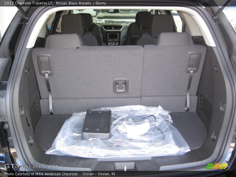 Mosaic Black Metallic / Ebony 2017 Chevrolet Traverse LT