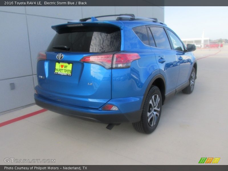 Electric Storm Blue / Black 2016 Toyota RAV4 LE