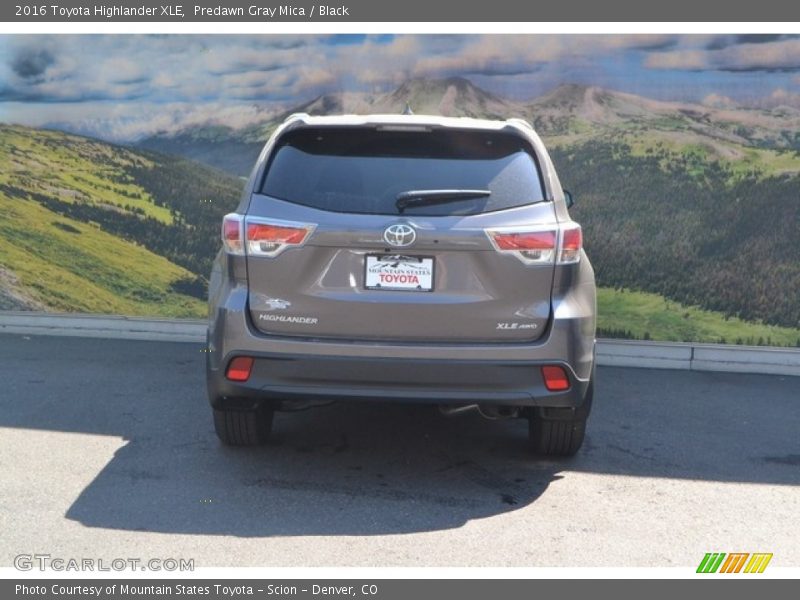 Predawn Gray Mica / Black 2016 Toyota Highlander XLE