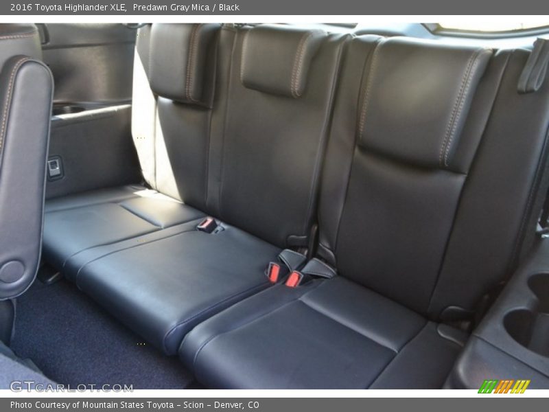 Predawn Gray Mica / Black 2016 Toyota Highlander XLE