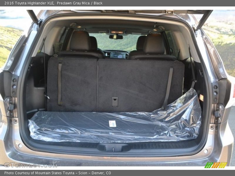Predawn Gray Mica / Black 2016 Toyota Highlander XLE