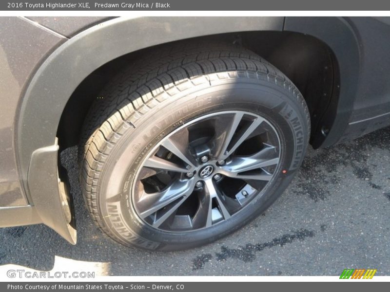 Predawn Gray Mica / Black 2016 Toyota Highlander XLE