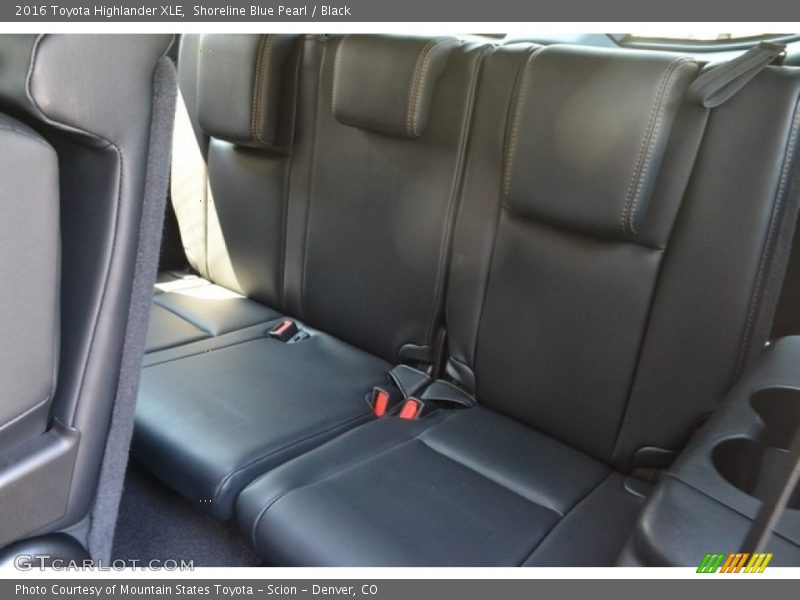 Shoreline Blue Pearl / Black 2016 Toyota Highlander XLE