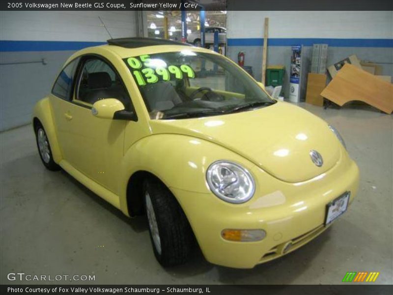 Sunflower Yellow / Grey 2005 Volkswagen New Beetle GLS Coupe